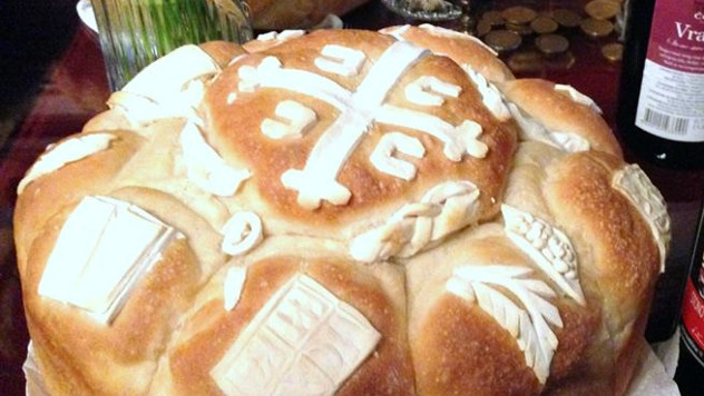 Obavezni ukrasi na slavskom kolaču: simbolika i značenje - © Agromedia