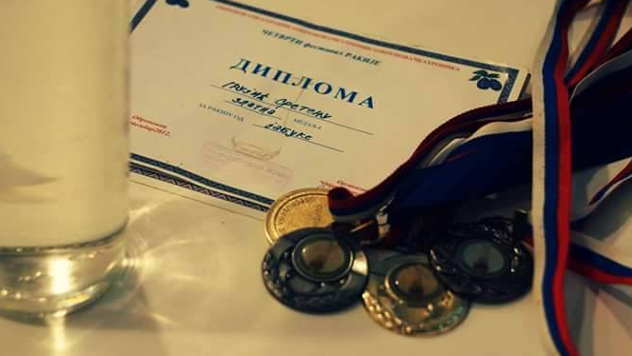 Diploma za najbolju jabukovaču - © Foto: Vukašin Ljuština