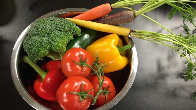 Ilustracija: Pranje povrća - © Pixabay