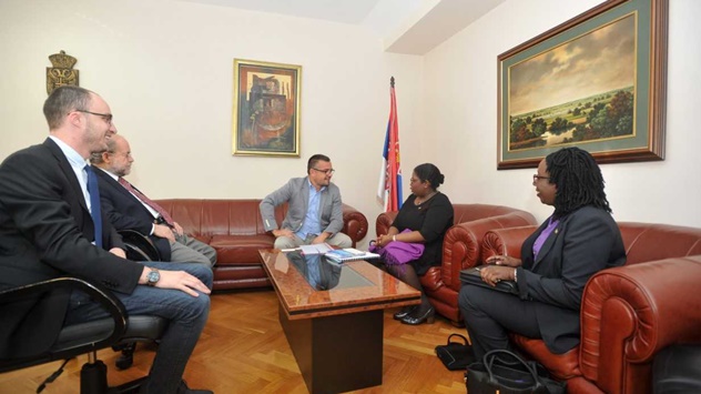 Ministar Nedimović na sastanku sa delegacijom iz Surinama © MŠPV